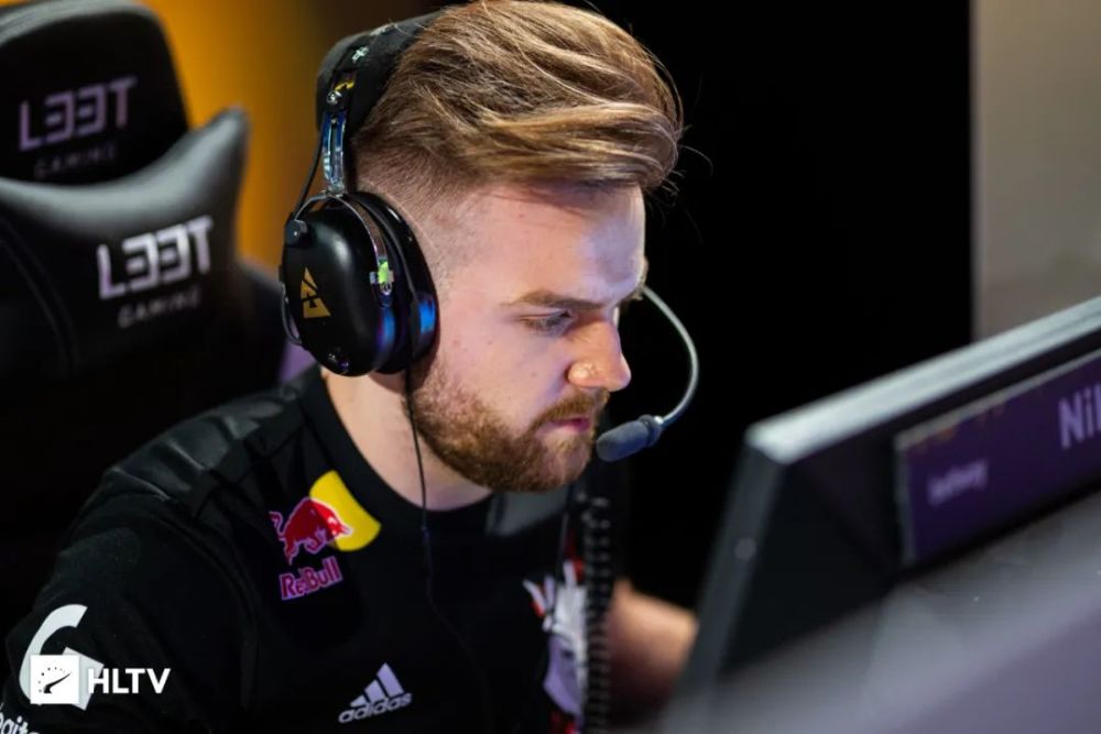 LPL春季赛今日首发名单：三场比赛开打