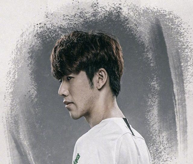 LPL抢分大战正式开启，11支战队争七个名额，RNG被抬进季后赛