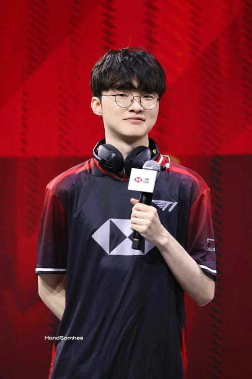 JUGi 重返 Valorant ：前CS职业选手的新篇章